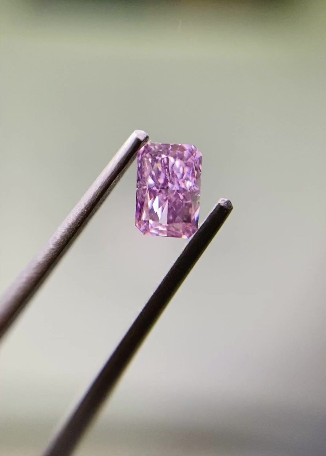 Radiant Fancy Intense Pink Purple