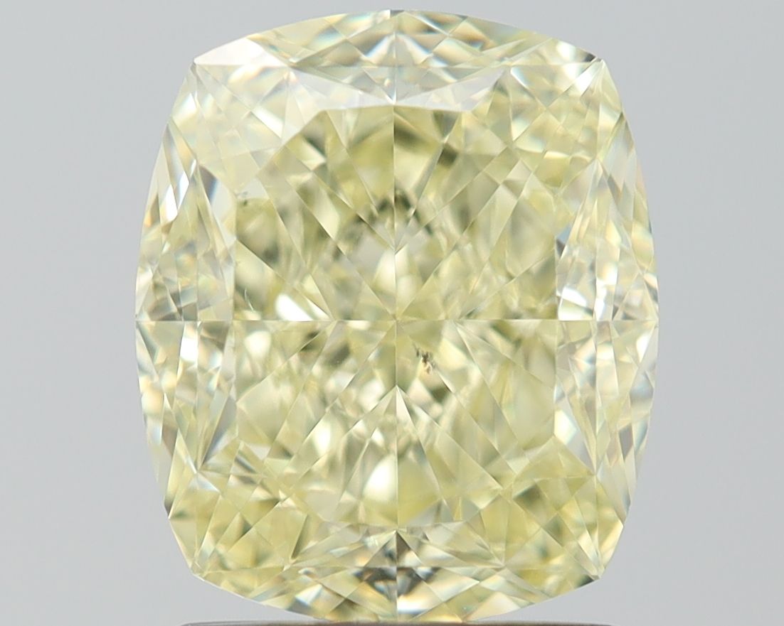 Cushion brilliant Fancy Light Yellow